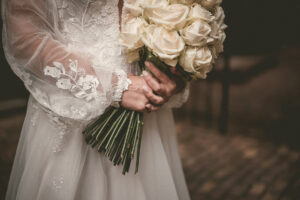 Ein Detailfoto der Braut